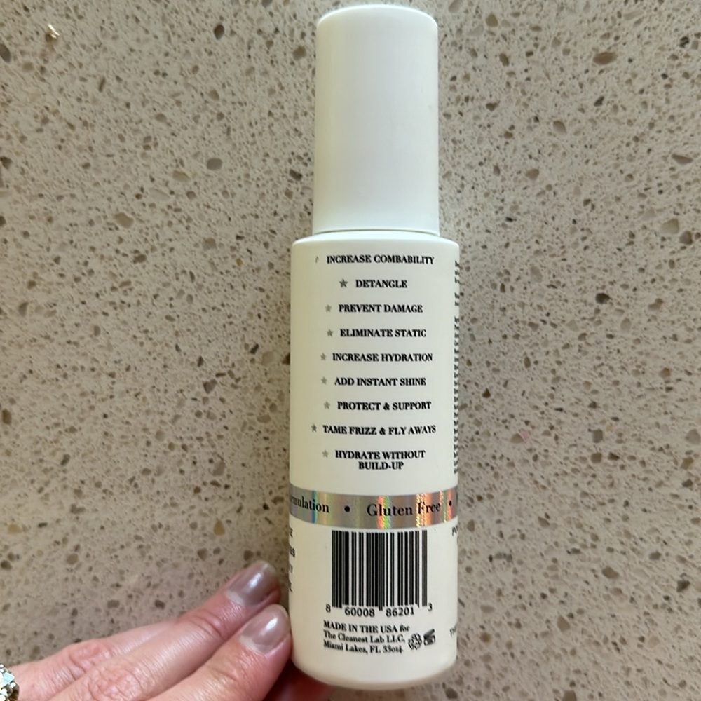 The Cleanest Lab Leave-in Conditioning Spray - Picture 4 of 6